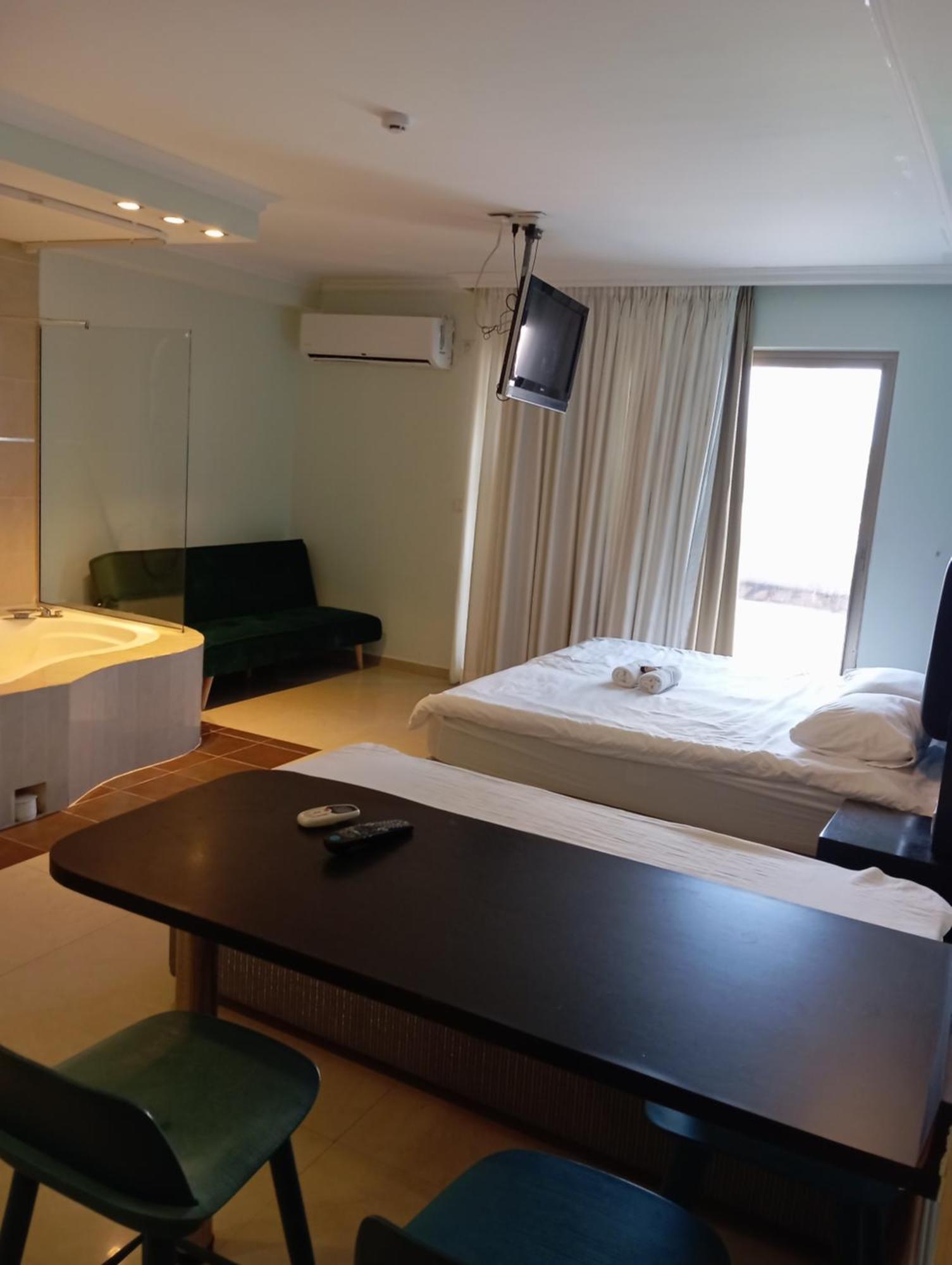 Marina Beach Hotel Tel Aviv Buitenkant foto