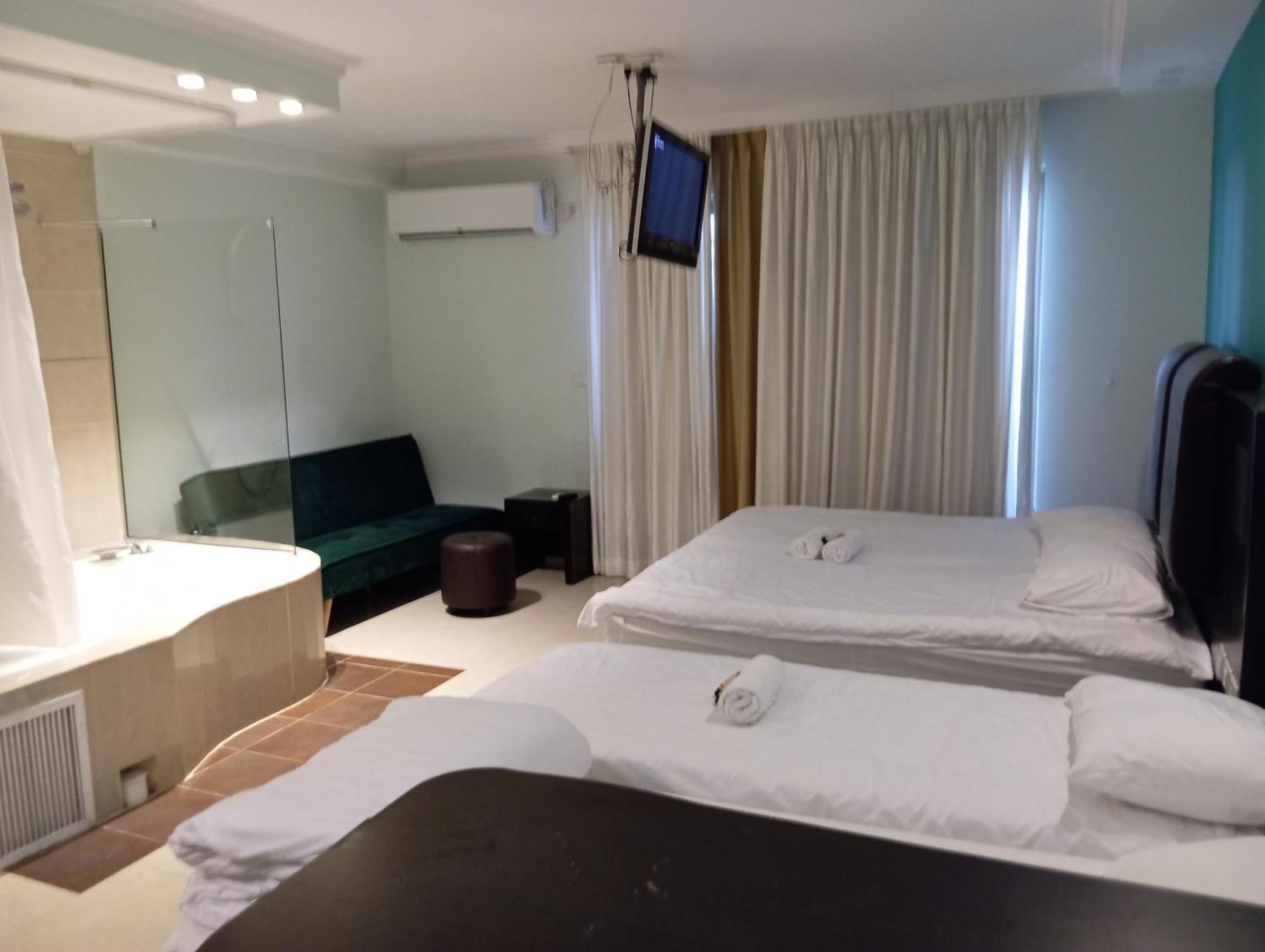 Marina Beach Hotel Tel Aviv Buitenkant foto