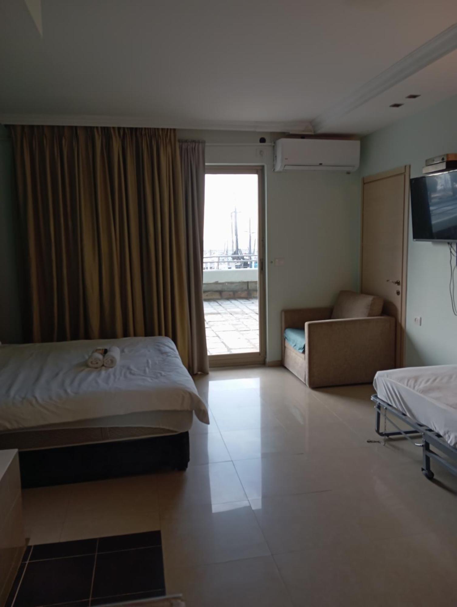 Marina Beach Hotel Tel Aviv Buitenkant foto