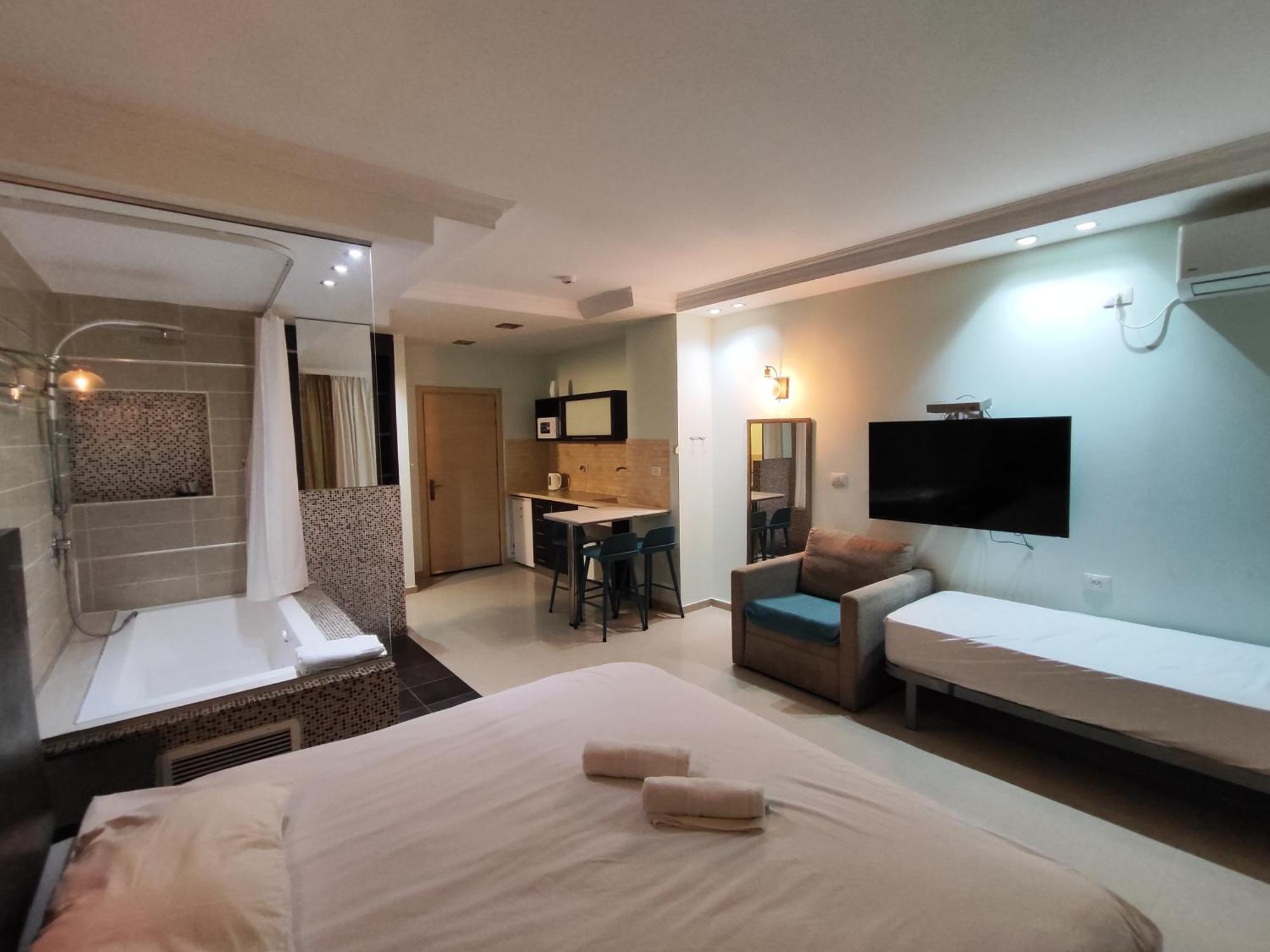 Marina Beach Hotel Tel Aviv Buitenkant foto